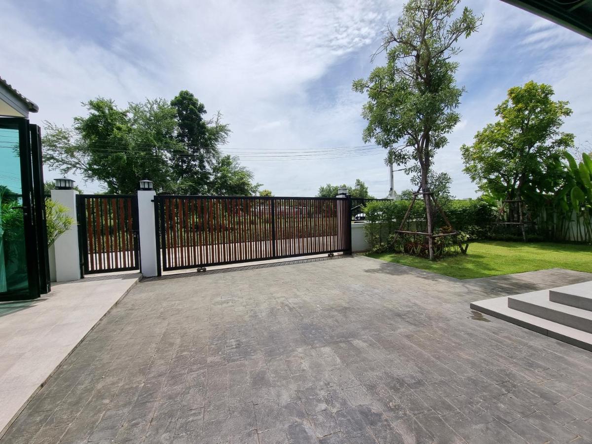 Baan Dalah Pool Villa Buriram Exteriér fotografie